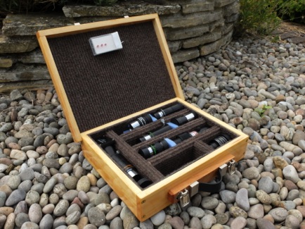 Issue Oct 2014
Accessories Case Issue Oct 2014
Accessories Case